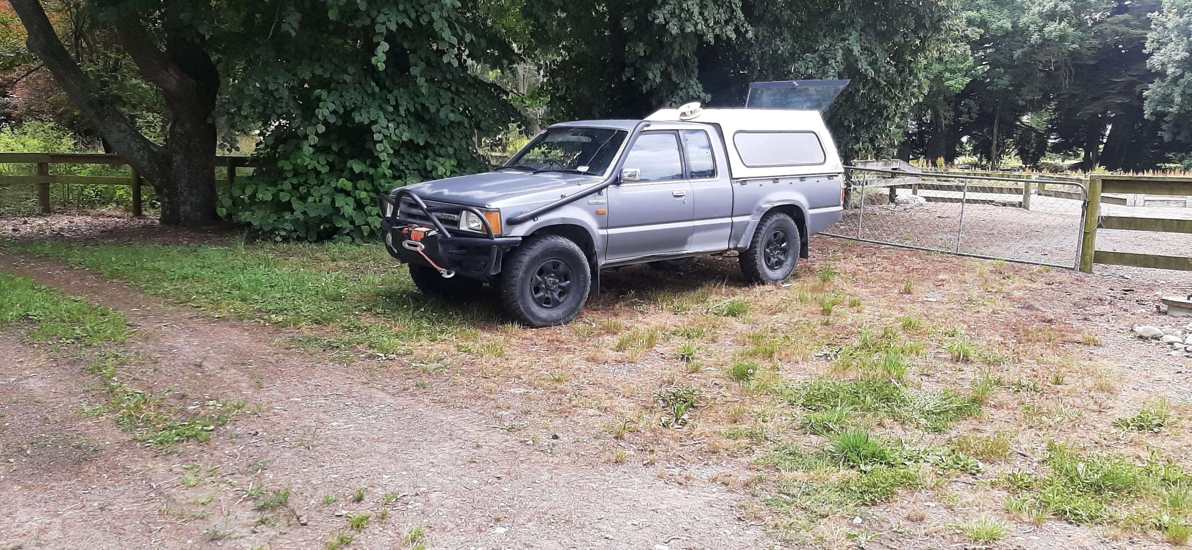 1990 Mazda Proceed 4WD Aka